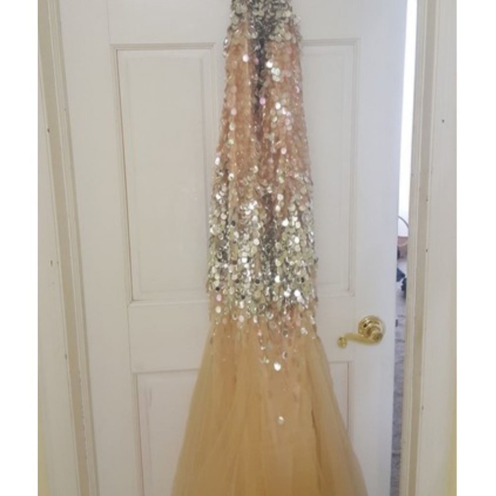 Dress - Picture 2 of 6
